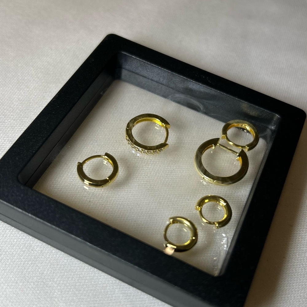 Elegant Gold Hoop Earrings Set